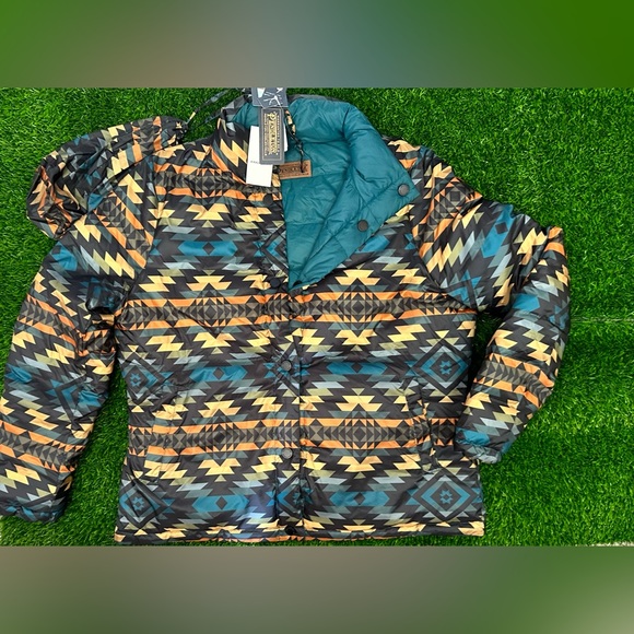 WOMEN'S Pendleton REVERSIBLE JACKET - Picture 3 of 14